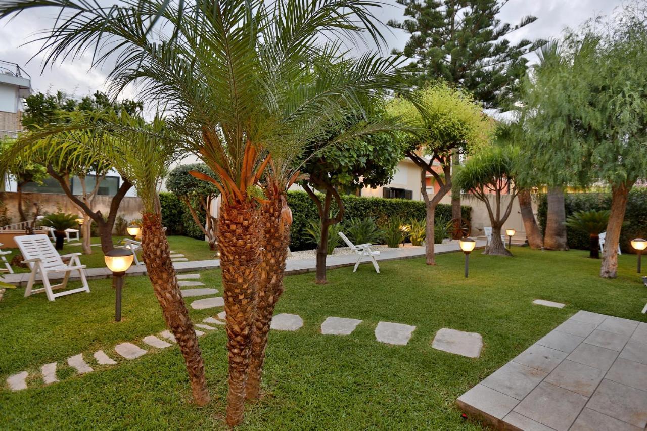 Re Sole La Dependance - Casa Vacanza M E R C U R I O Авола Экстерьер фото
